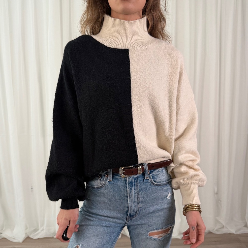 FORE Colorblock Sweater Black Cream Oversized Cozy‎ Knit Pullover Size L